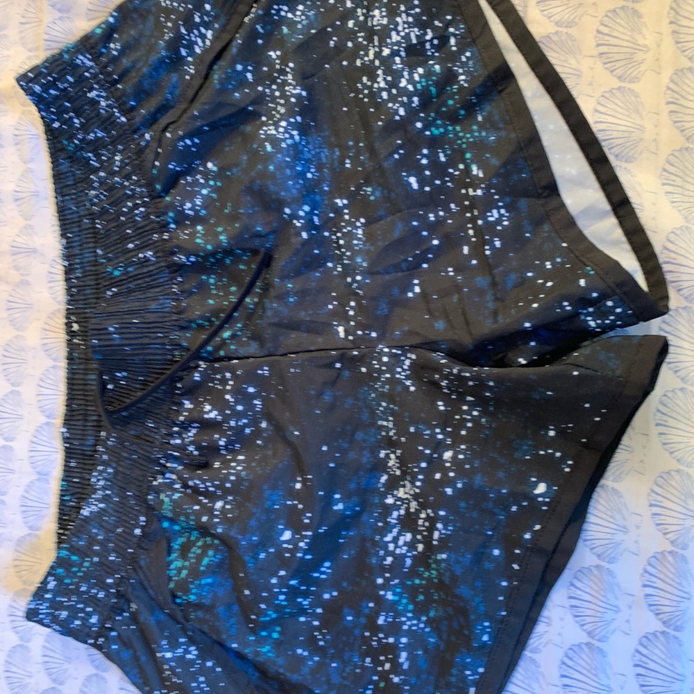 Running shorts